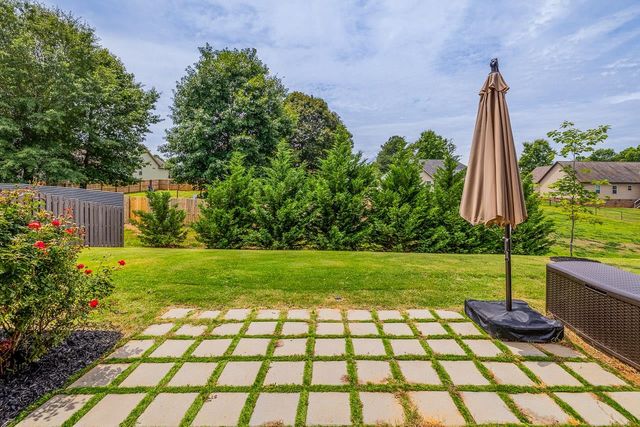 668 Ridgeville Crossing Drive, Inman, SC 29349