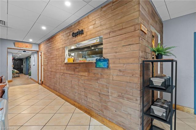 17200 San Carlos BLVD, Fort Myers Beach, FL 33931