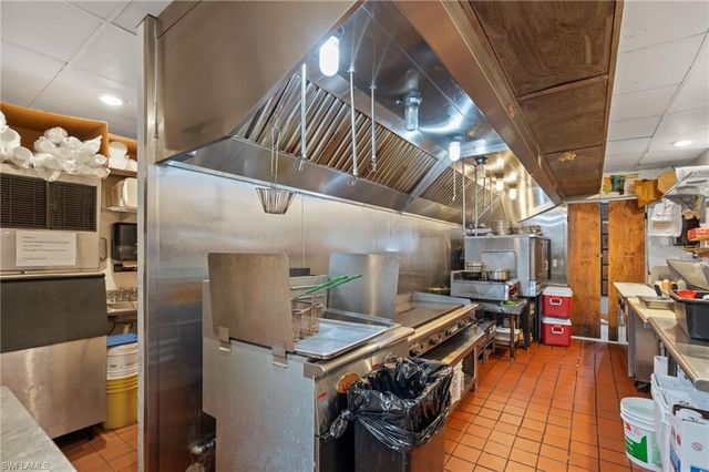 17200 San Carlos BLVD, Fort Myers Beach, FL 33931