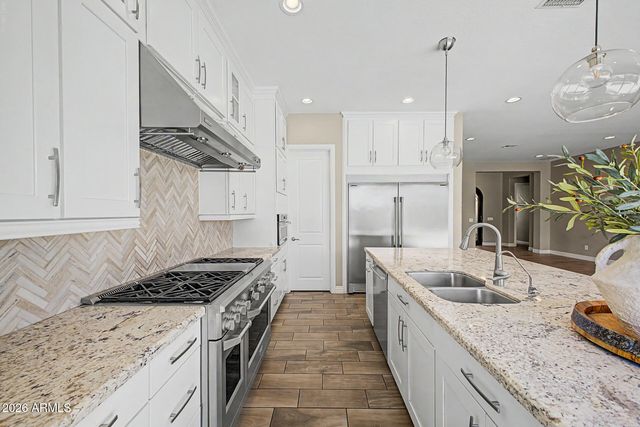 1559 W SEA FOG Drive, Gilbert, AZ 85233