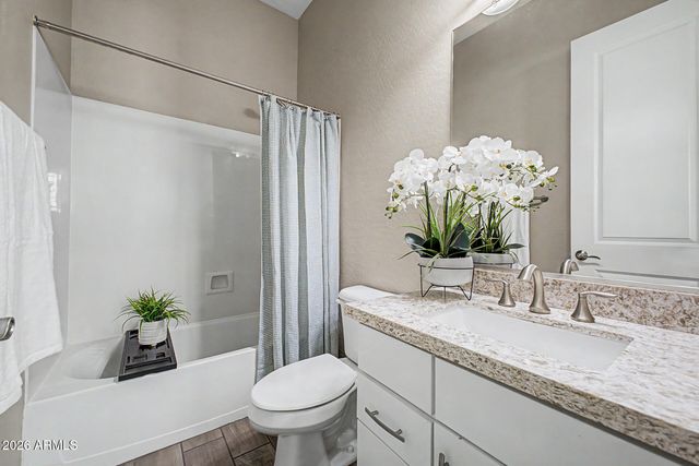 1559 W SEA FOG Drive, Gilbert, AZ 85233