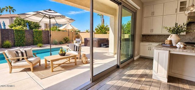 1559 W SEA FOG Drive, Gilbert, AZ 85233