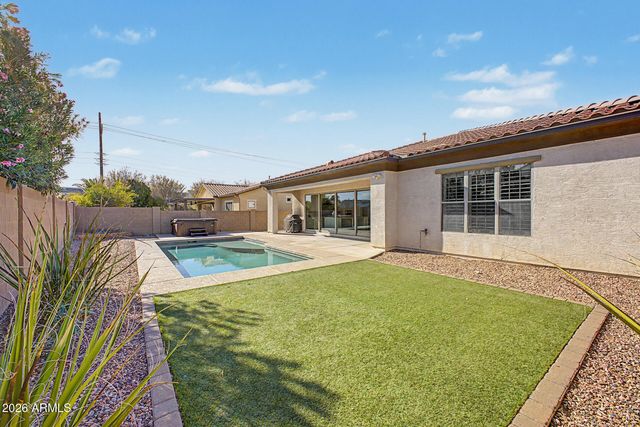 1559 W SEA FOG Drive, Gilbert, AZ 85233