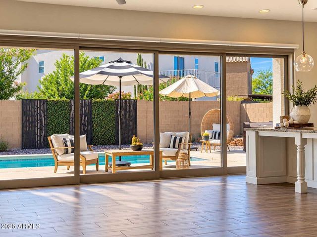 1559 W SEA FOG Drive, Gilbert, AZ 85233