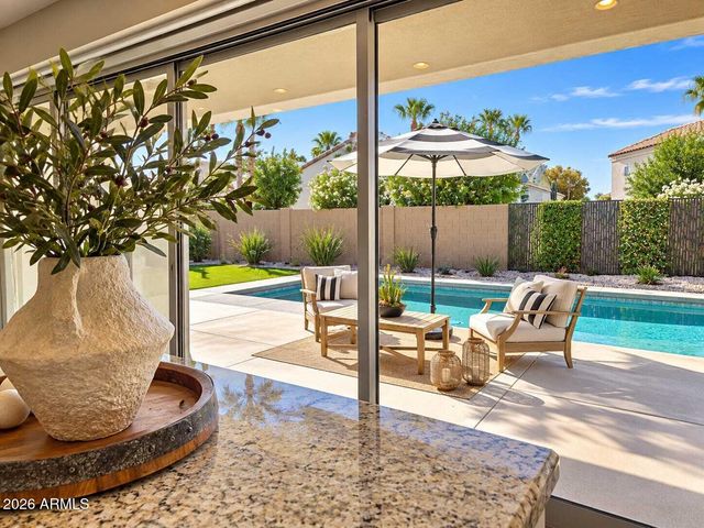 1559 W SEA FOG Drive, Gilbert, AZ 85233