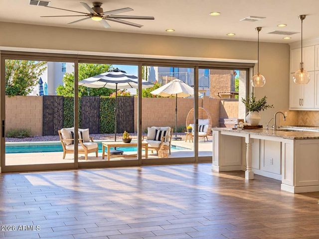 1559 W SEA FOG Drive, Gilbert, AZ 85233