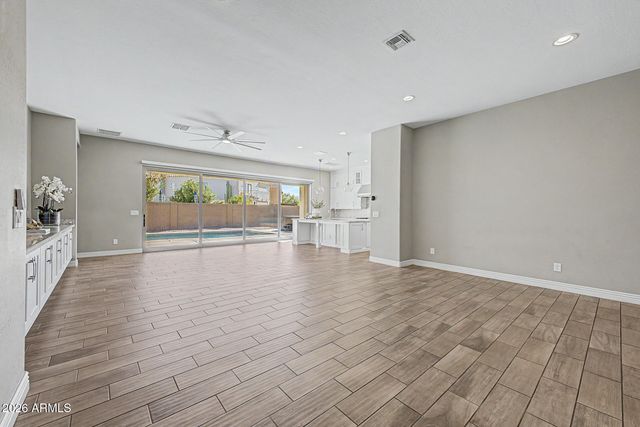 1559 W SEA FOG Drive, Gilbert, AZ 85233