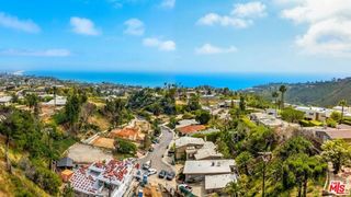 1026 Enchanted Way, Pacific Palisades (los Angeles), CA 90272