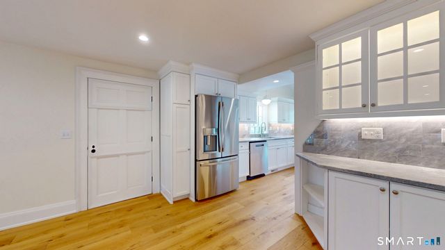 1489 Main Street, Glastonbury, CT 06033