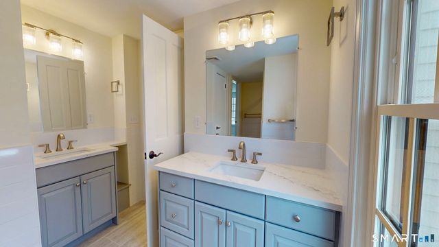 1489 Main Street, Glastonbury, CT 06033