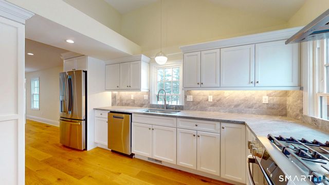 1489 Main Street, Glastonbury, CT 06033