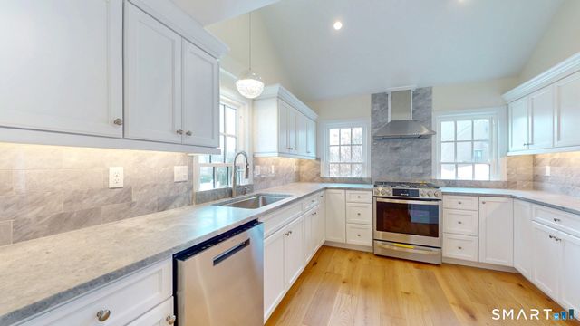 1489 Main Street, Glastonbury, CT 06033