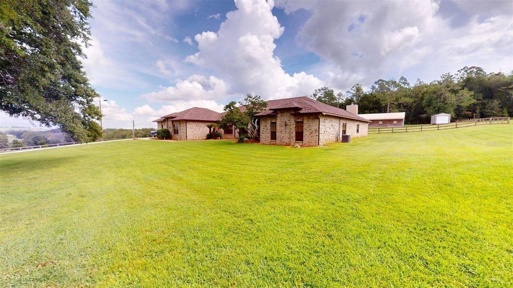 Image 2 of property listing at 17210 PARRISH GROVE ROAD, Dade City, FL 33523