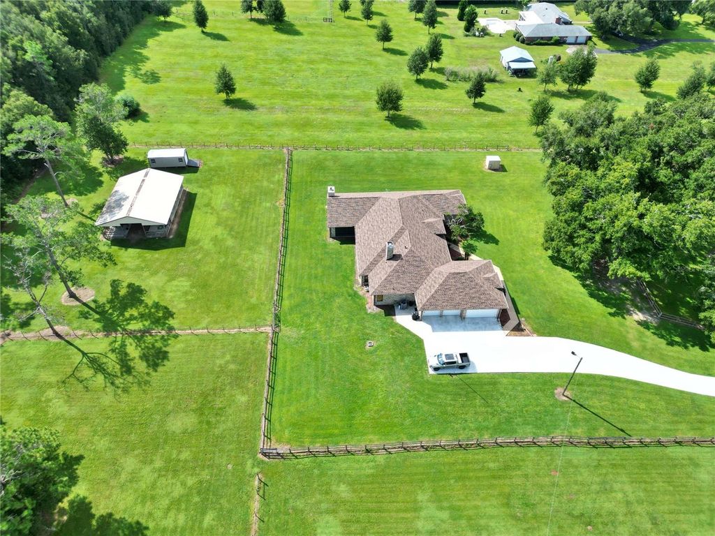 Image 40 of property listing at 17210 PARRISH GROVE ROAD, Dade City, FL 33523