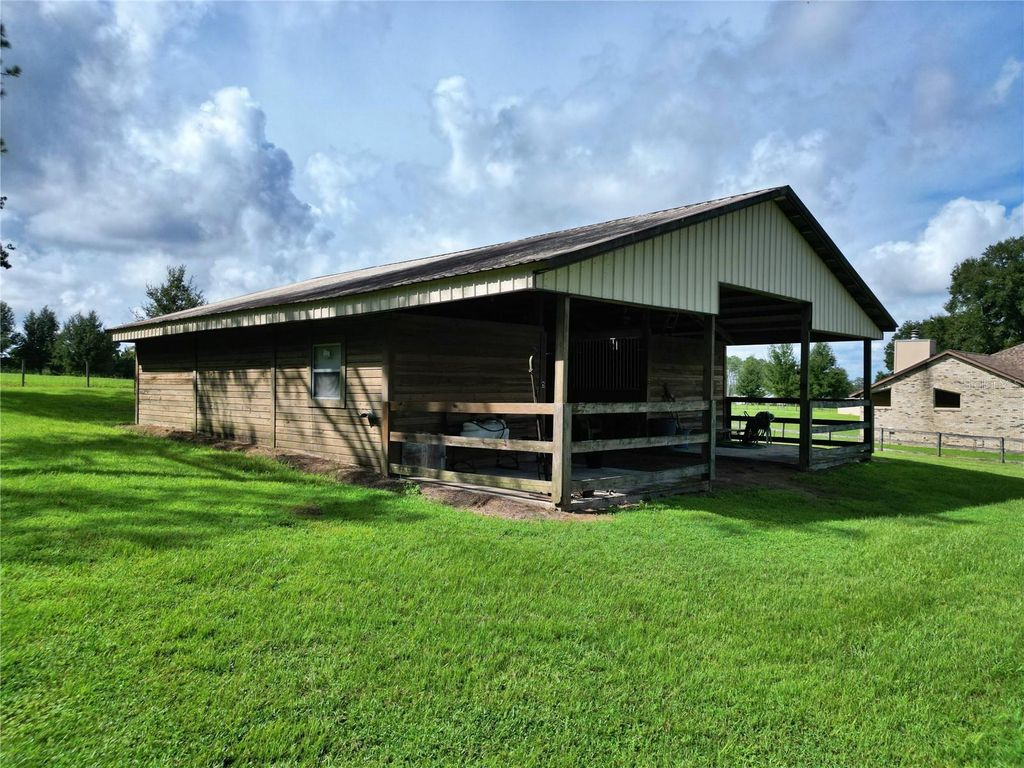 Image 45 of property listing at 17210 PARRISH GROVE ROAD, Dade City, FL 33523