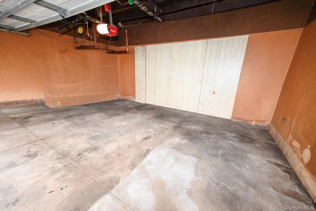 7839 82nd Street, Glendale, NY 11385