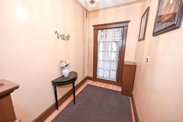 7839 82nd Street, Glendale, NY 11385