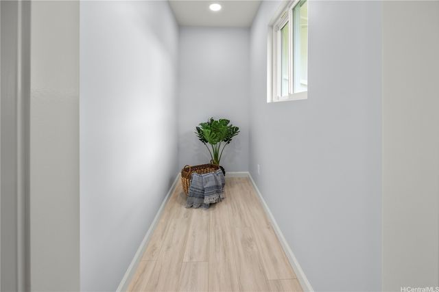 322 Anapalau Street, Honolulu, HI 96825