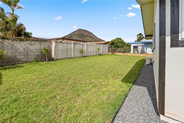 322 Anapalau Street, Honolulu, HI 96825