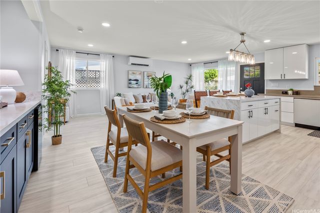 322 Anapalau Street, Honolulu, HI 96825