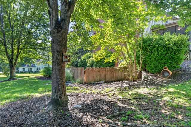24 Queen Regent CT, Blue Ridge, VA 24064