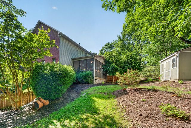 24 Queen Regent CT, Blue Ridge, VA 24064
