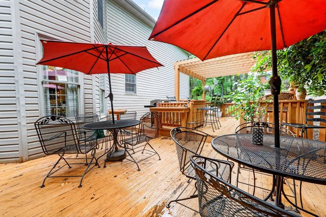 24 Queen Regent CT, Blue Ridge, VA 24064