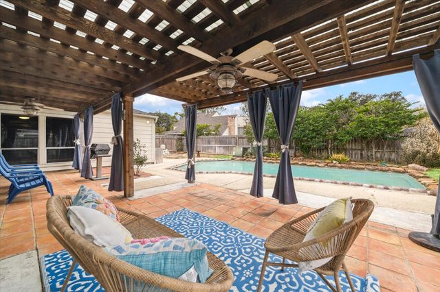 1306 S Kirkwood Road, Houston, TX 77077