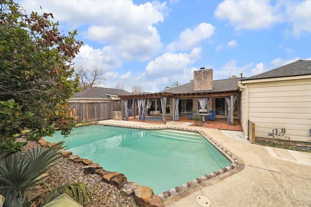 1306 S Kirkwood Road, Houston, TX 77077