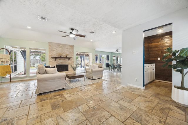 1306 S Kirkwood Road, Houston, TX 77077