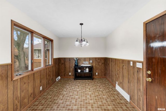 209 LAKE VIEW Court, Colona, IL 61241