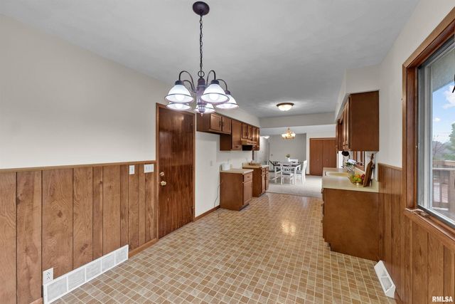 209 LAKE VIEW Court, Colona, IL 61241