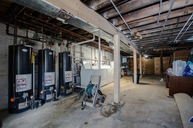 2931 W LEXINGTON Street, Chicago, IL 60612