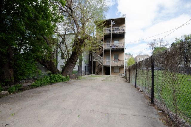 2931 W LEXINGTON Street, Chicago, IL 60612