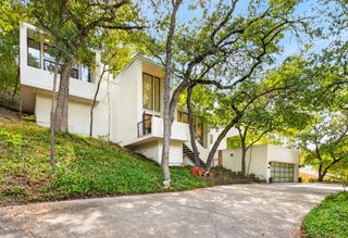 3817 Harlanwood Drive, Fort Worth, TX 76109