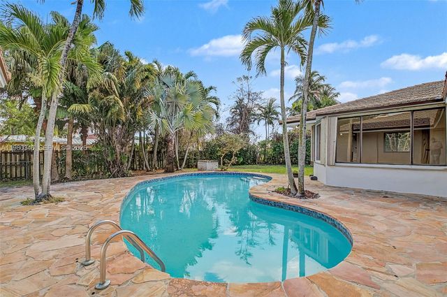 13621 SW 103rd Ave, Miami, FL 33176