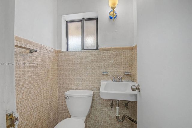 13621 SW 103rd Ave, Miami, FL 33176