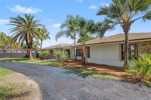 13621 SW 103rd Ave, Miami, FL 33176