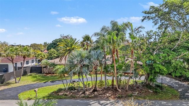 13621 SW 103rd Ave, Miami, FL 33176