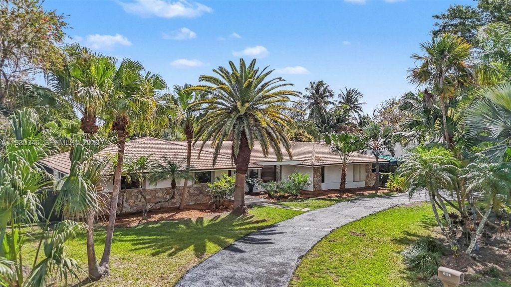 13621 SW 103rd Ave, Miami, FL 33176