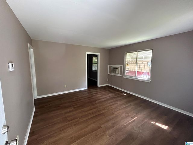 5405 AVENUE J, Birmingham, AL 35208