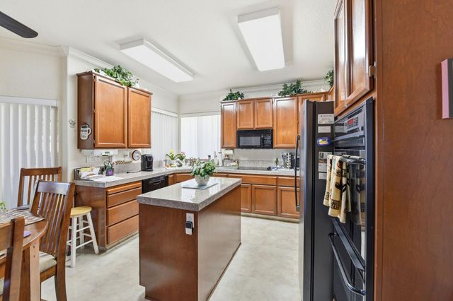 1892 Avenida Martina, Roseville, CA 95747