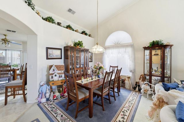 1892 Avenida Martina, Roseville, CA 95747