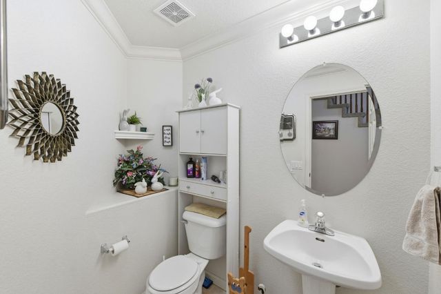 1892 Avenida Martina, Roseville, CA 95747