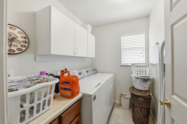 1892 Avenida Martina, Roseville, CA 95747