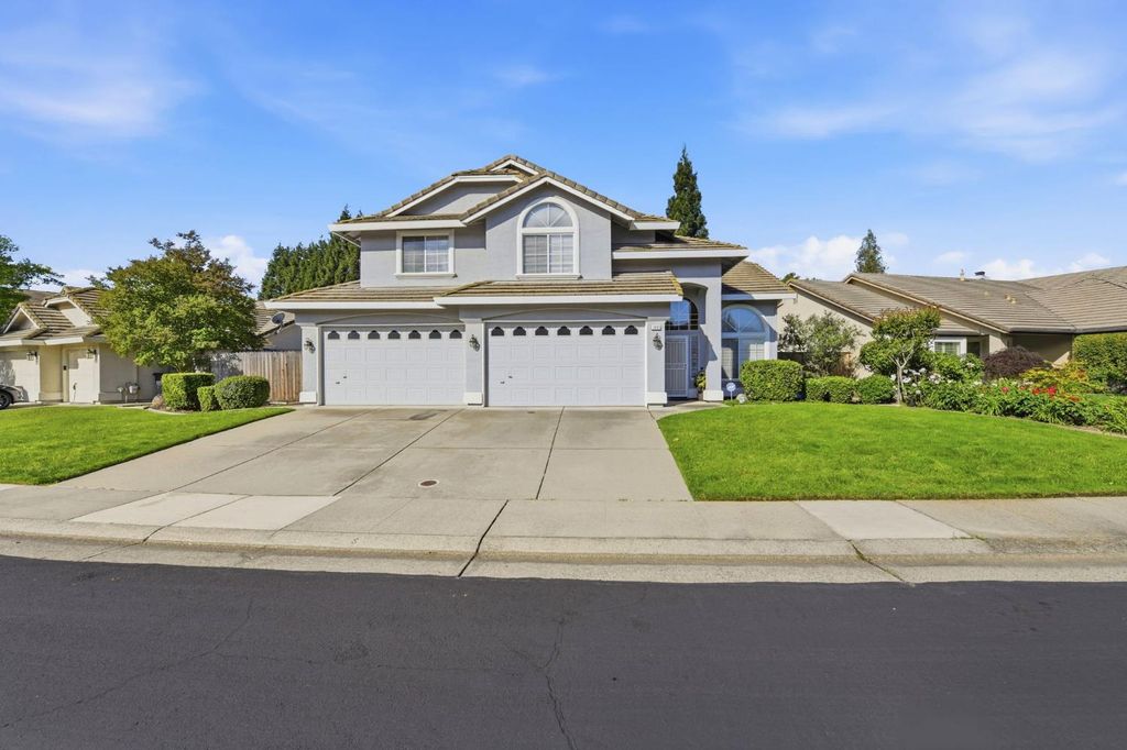 1892 Avenida Martina, Roseville, CA 95747
