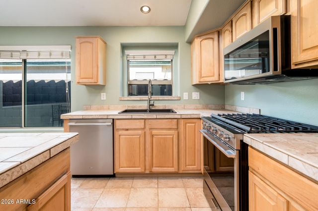 27522 N 24TH Lane, Phoenix, AZ 85085