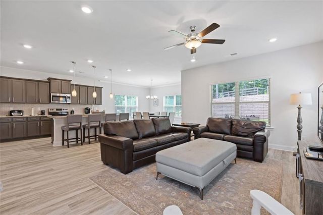 312 Magnolia Villas Drive, Cornelia, GA 30531