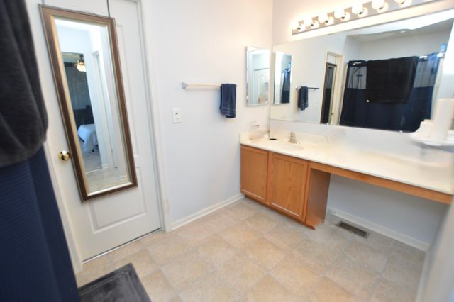 1703 Cashel Lane, Mchenry, IL 60050