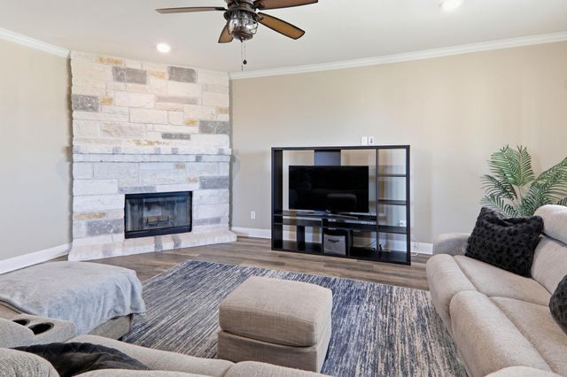 302 Alamosa DR, Georgetown, TX 78626